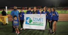 İzmit Belediyespor’un atletleri 1 altın 1 gümüş ile döndü!