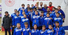 Kağıtspor’un genç güreşçileri Türkiye şampiyonu!