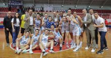 İzmit Belediyespor son çeyrekte galibiyete uçtu! “81-70”