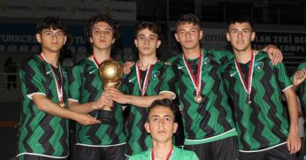 Kocaelispor U-17 takımını onurlandıracağız