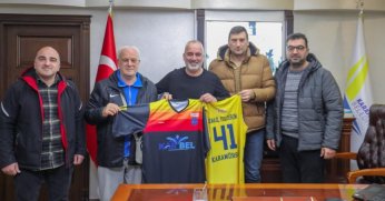 Turgut Taşçı destek bekliyor