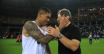 Ertuğrul Sağlam: Bu takımı yalnız bırakmayın