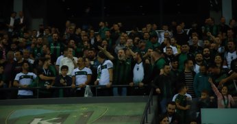 Kocaeli Stadı’nda Erzurum kümeye tezahüratı