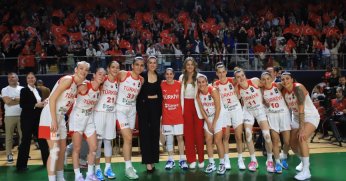 Türkiye, Slovakya’yı İzmit’te felç etti! “75-40”