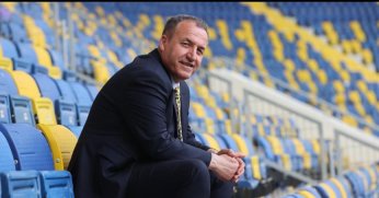 Bir kişi koca camiayı ne hale getirdi!