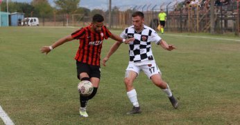 Gölcükspor’da yaprak dökümü