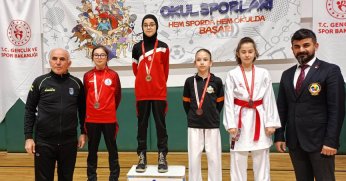 Körfezli karateciler şov yaptı!