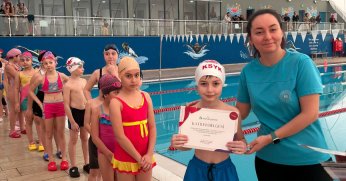 İzmit Belediyesi yüzücülerinde sertifika heyecanı yaşandı