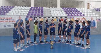 Kocaeli hentbol tarihinde görülmemiş başarı!  