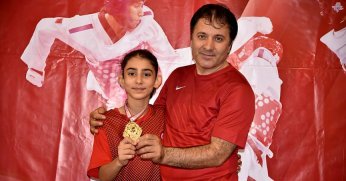 Tekvando ustası Şevki Kavurat kaza geçirdi… Kızı yoğun bakımda!