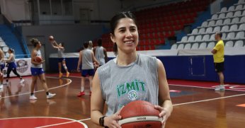 Özge Özışık: Yarı finale çıkacağımızı umuyorum