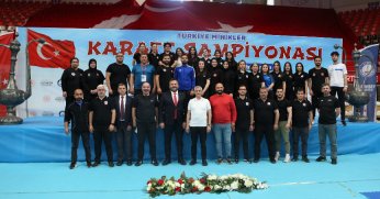 Kocaeli karate hakemleri Gaziantep’te adından söz ettirdi!