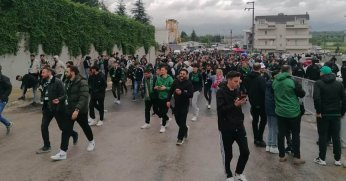 Kocaelispor taraftarı tribünleri doldurmaya başladı