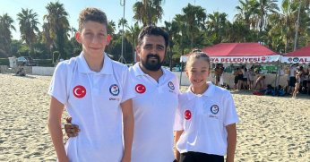 2 antrenör birden hem de..! 