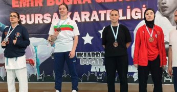 Anlamlı turnuvada Kübranur üçüncü oldu 