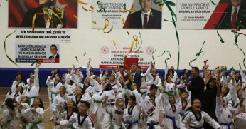 Gölcüklü tekvandocular kuşak atladı 