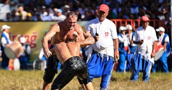 Yağlı güreşte neler oluyor neler?