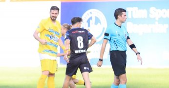 Bu nasıl bir hakem böyle!