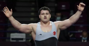 Minder güreşi kan ağlıyor! 