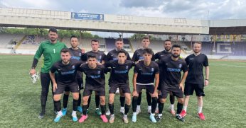 İzmit Futbol Kulübü liderliğe yükseldi  