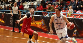 Kağıtspor emin adımlarla “73-68”