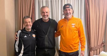 Ali Asım Balkaya eski dostlarını unutmadı