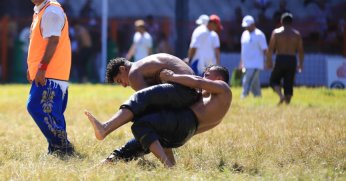 Güreşebilen buraya gelsin!