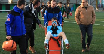 Olacak iş değil... Yok böyle sakatlık! 