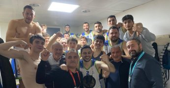 Kağıtsporlu basketbolcular hakeme takıldı! “63-61”