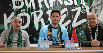 Kocaelispor’da Batuhan Şen imzayı attı