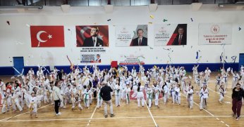 Gölcüklü tekvandodular kuşak atladı