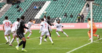TFF’den doğru karar! Kocaelispor HÜKMEN galip!