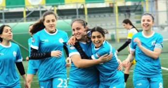 Körfezli kızlar ikinci yarıda coştu! “2-5”