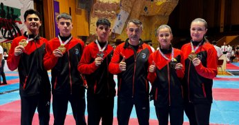 Karatecilerimiz Bulgaristan'da şov yaptı şov!