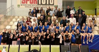 Kocaeli Voleybol Akademi’de işler yolunda! “3-0”