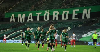 Tarifi mümkün olmayan bir hikaye yazdılar!