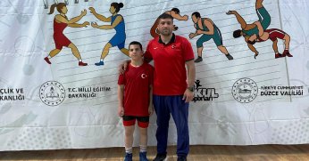 Kartepeli Güreşçi Erdem, Türkiye şampiyonu!