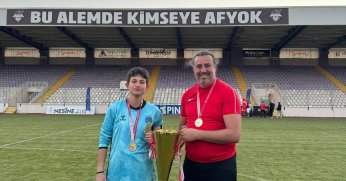 Kaleci Rabia’dan akıl almaz başarı!