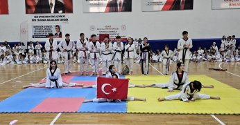 Gölcük’te kuşak şöleni