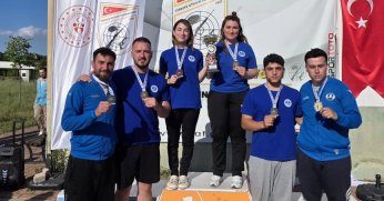 Kağıtsporlu atıcılar Bursa’da madalya bırakmadı!