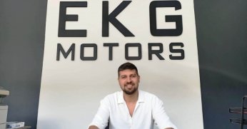 Başarılı futbolcu Erdem Korkmaz Güner ticarete atıldı! EKG Motors hayırlı olsun!