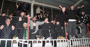 Yahu insan 1 dakika bile susmaz mı?