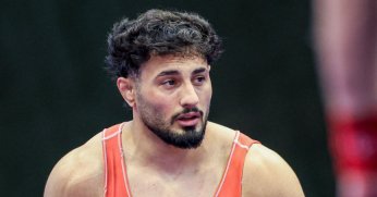 Muhammed Halit Ozmuş kasıp kavuruyor! Altın için minderde!