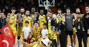 Mersin Basket'ten Yunan takımına basketbol dersi! “81-73”