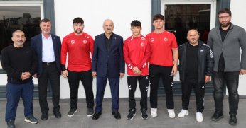 Gebze Belediyesi güreşçileri 2. Lig'de!