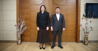 Yasemin Adar Yiği bu görevi en iyi şekilde yapar!