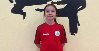 Kübra Kılınç 2025’te zirveden inmedi!