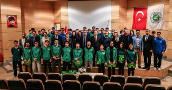 Kocaeli Üniversitesi madalyalı sporcularını unutmadı!