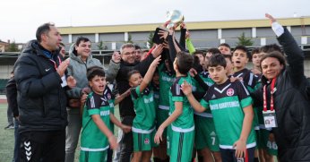 Kandıra Spor U-14 yenilgisiz şampiyon!  