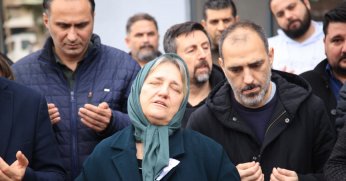 Merhum Cengiz Kahraman önce Atatürk’e ardından Fevziye’ye götürüldü!